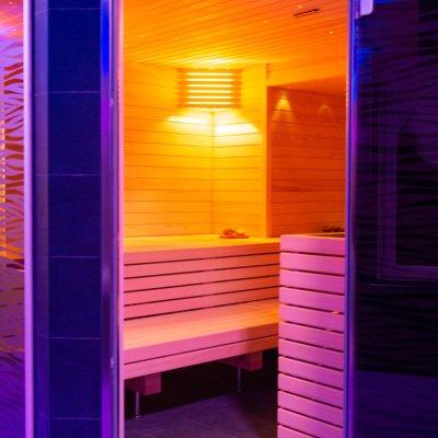 Sauna in Paragonya Wellness Club. Finnish or wet sauna